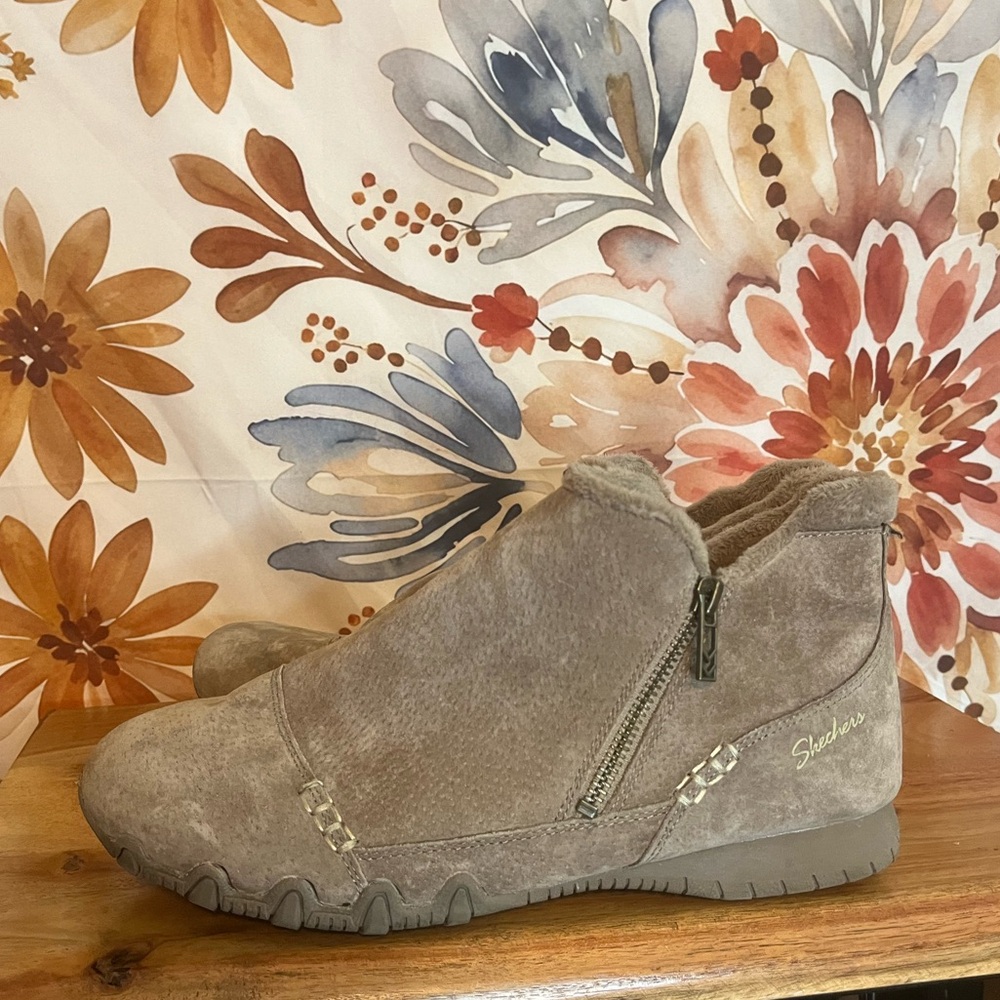 Skechers 10 Relaxed Fit Zippiest Biker Casual Fall Winter Mushroom Ankle Boots